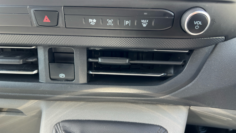 Ford Transit Custom 300 L1 Diesel Fwd 2.0 EcoBlue 136ps H1 Van Limited